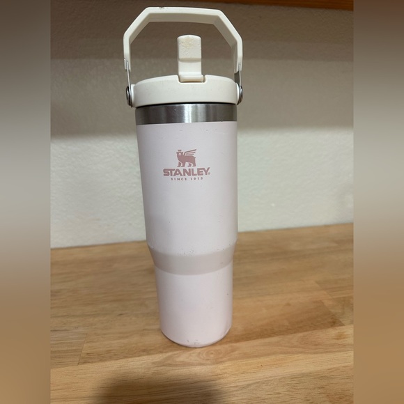 Stanley 30 oz flip straw tumbler - Picture 1 of 7
